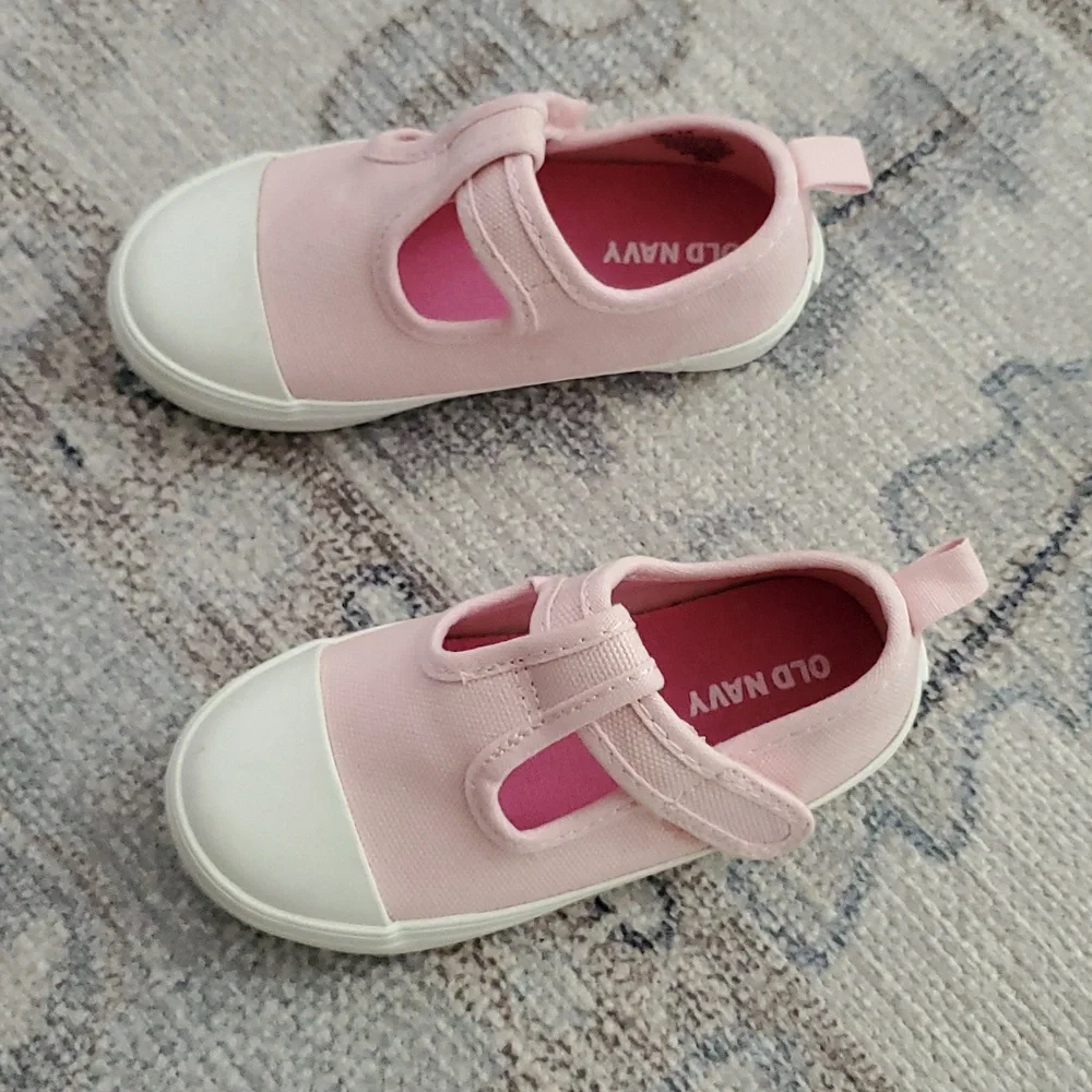 Old Navy Light Pink Mary-Jane Canvas Sneakers for Toddler Girls Sz6